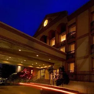 executive-inn-express.richmond-hotels.com/