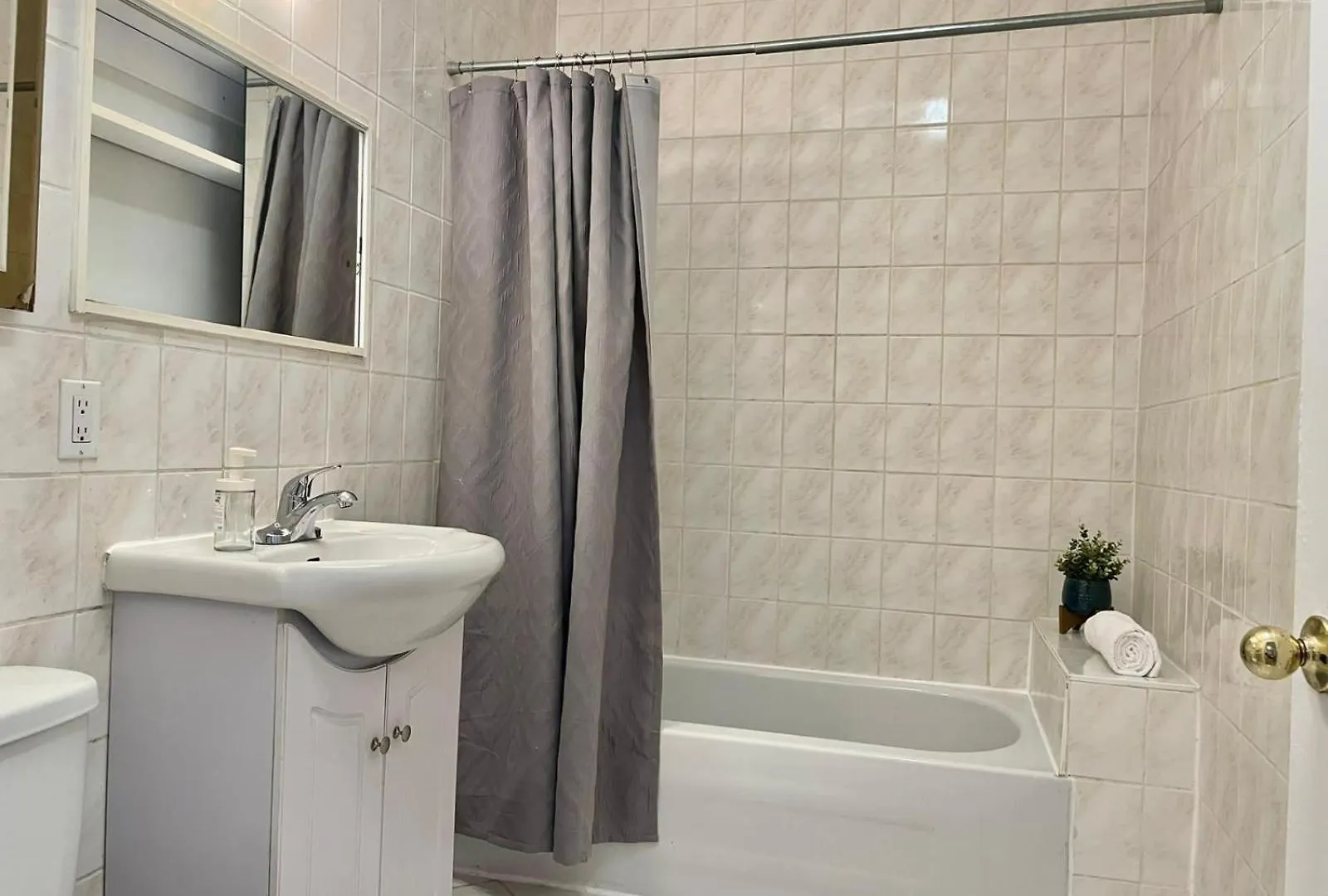 Chambre Lumineuse Et Confortable Montreal Bed & Breakfast